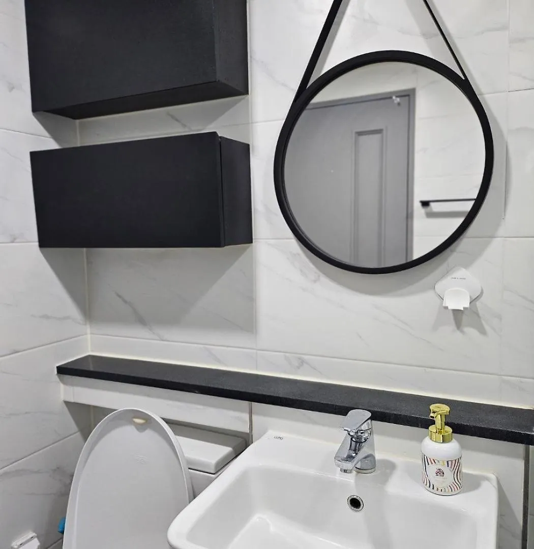 Mint House & Hongdae Station Apartment Seoul South Korea