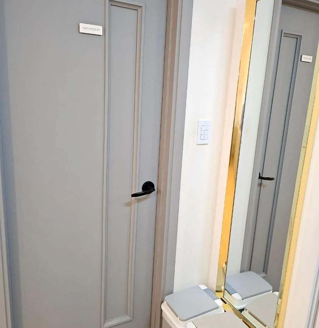 Mint House & Hongdae Station Apartment Seoul